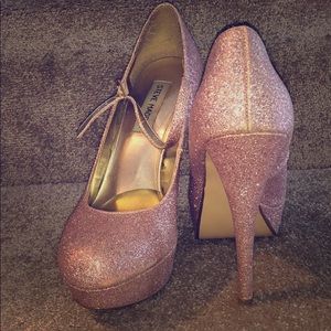 Pink glittery heels steve madden